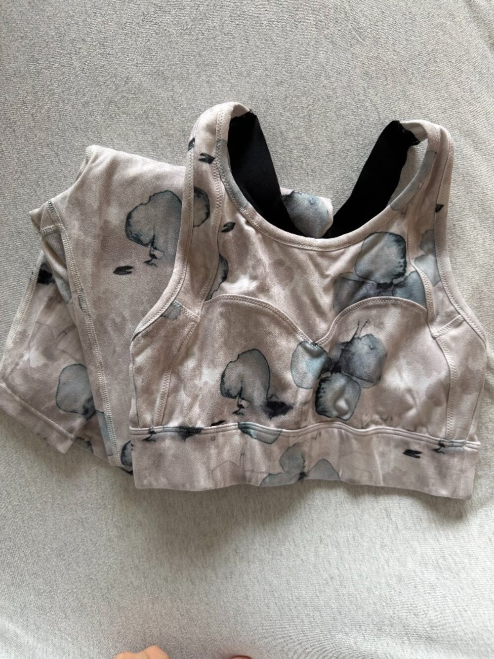 Varley Irena Bra & High-Rise Leggings Watercolor print Set - Small